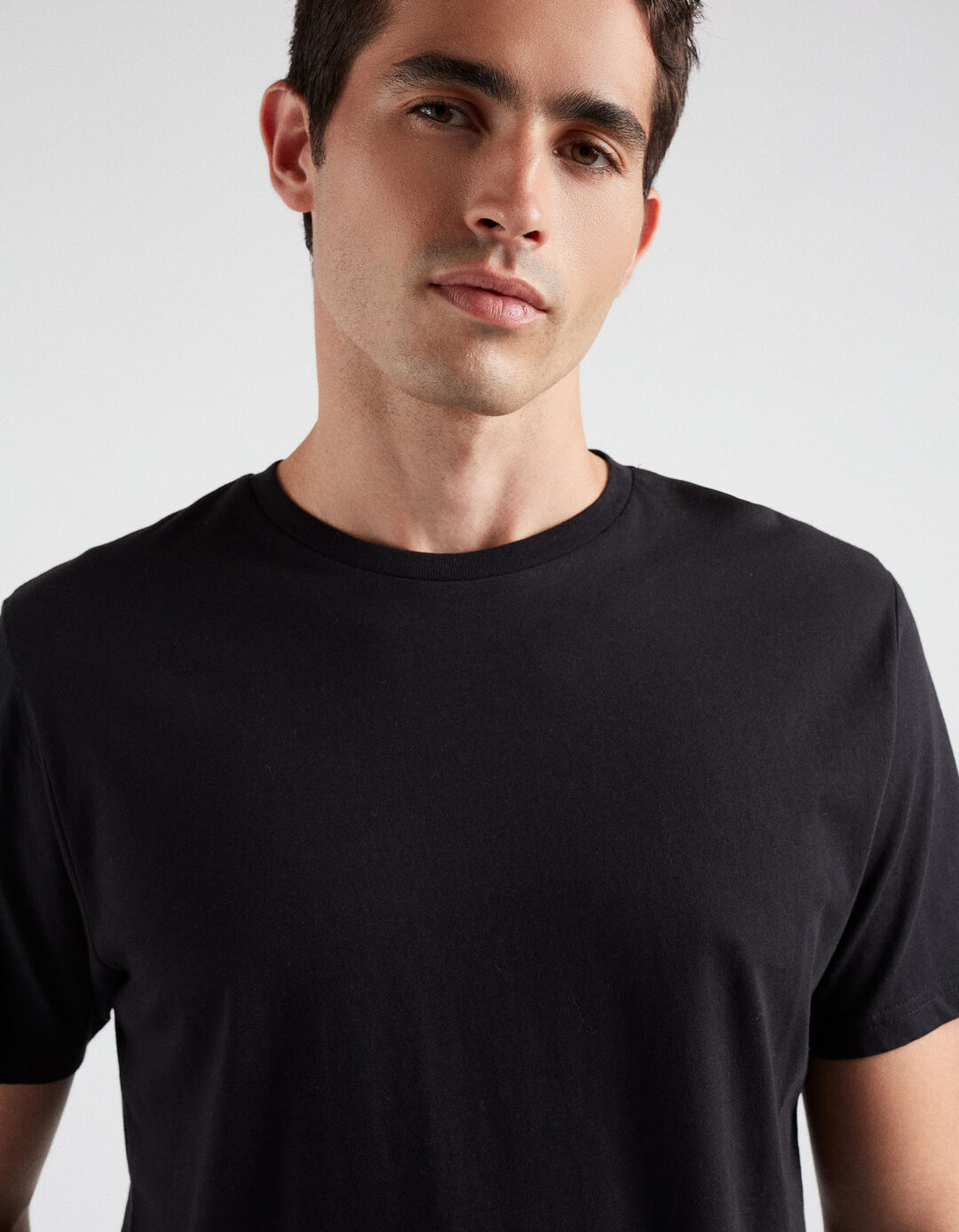 T-shirt B&aacute;sica, Preto