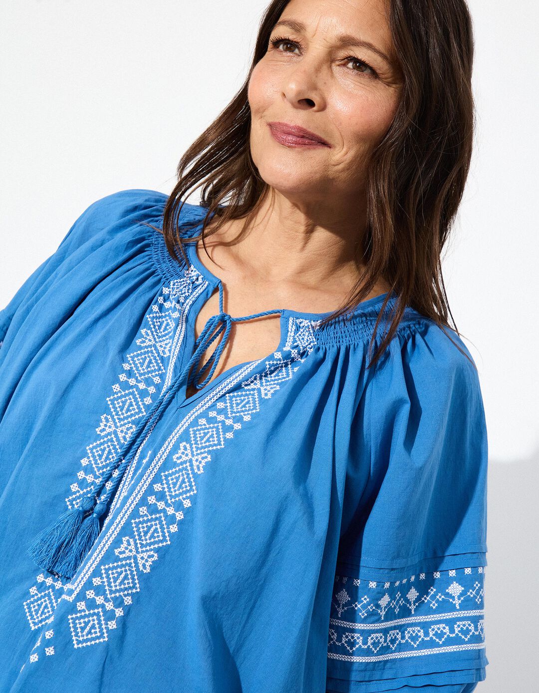 Blusa com Bordados, Mulher, Azul