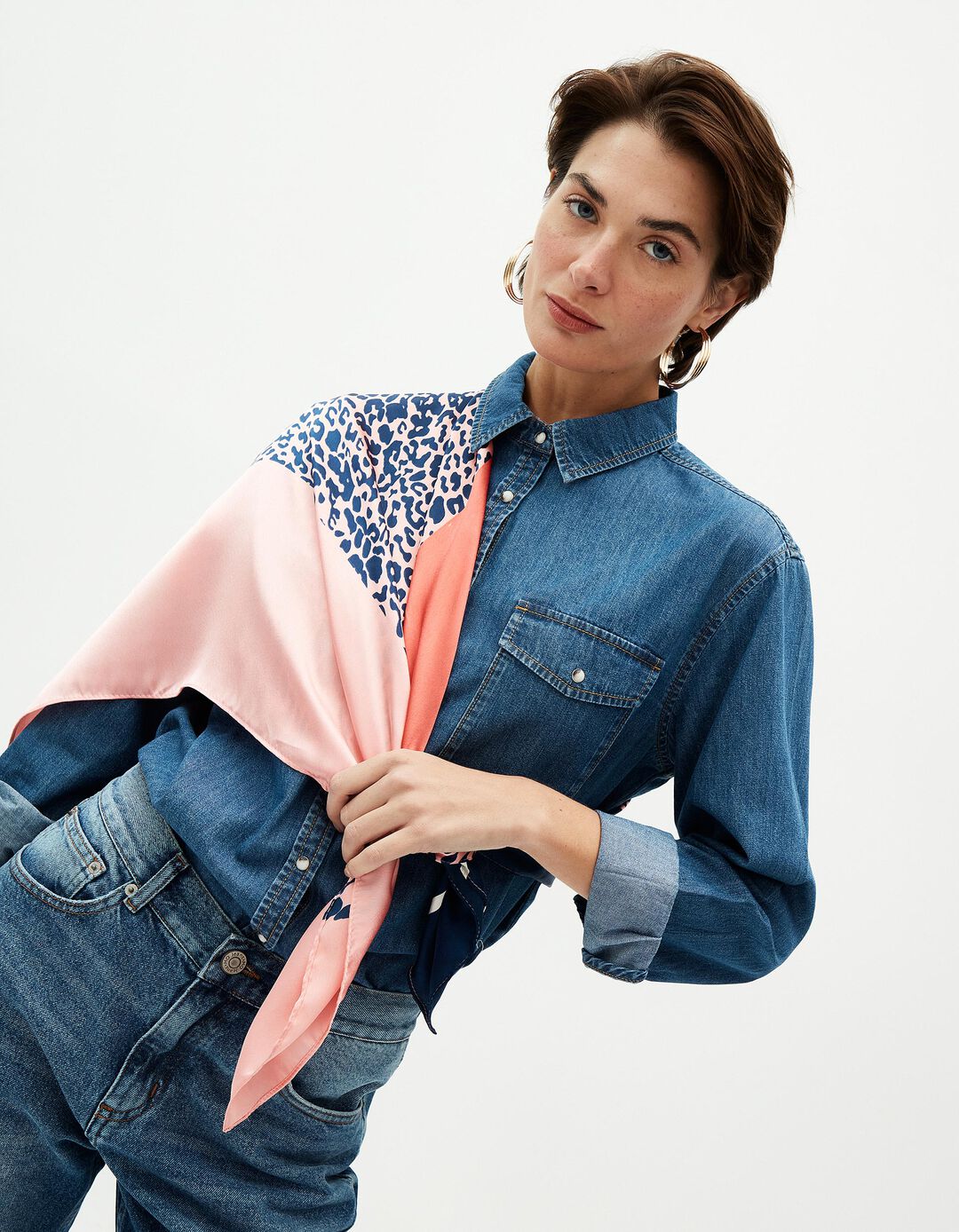 Len&ccedil;o, Mulher, Multicor 