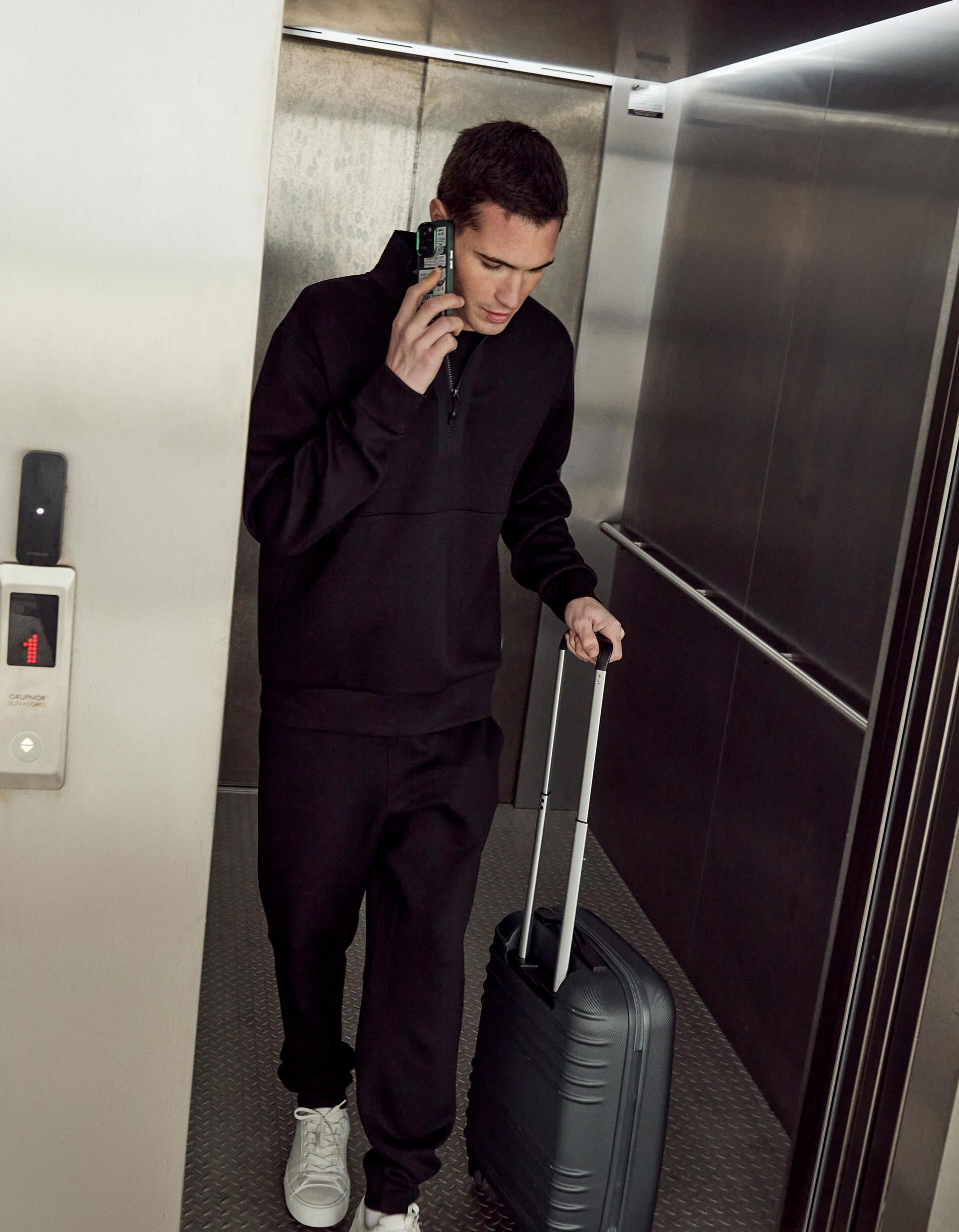 Comprar Online Sweatshirt Fecho de Correr, Homem, Preto