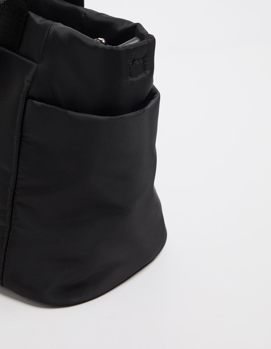 Mala Nylon, Mulher, Preto