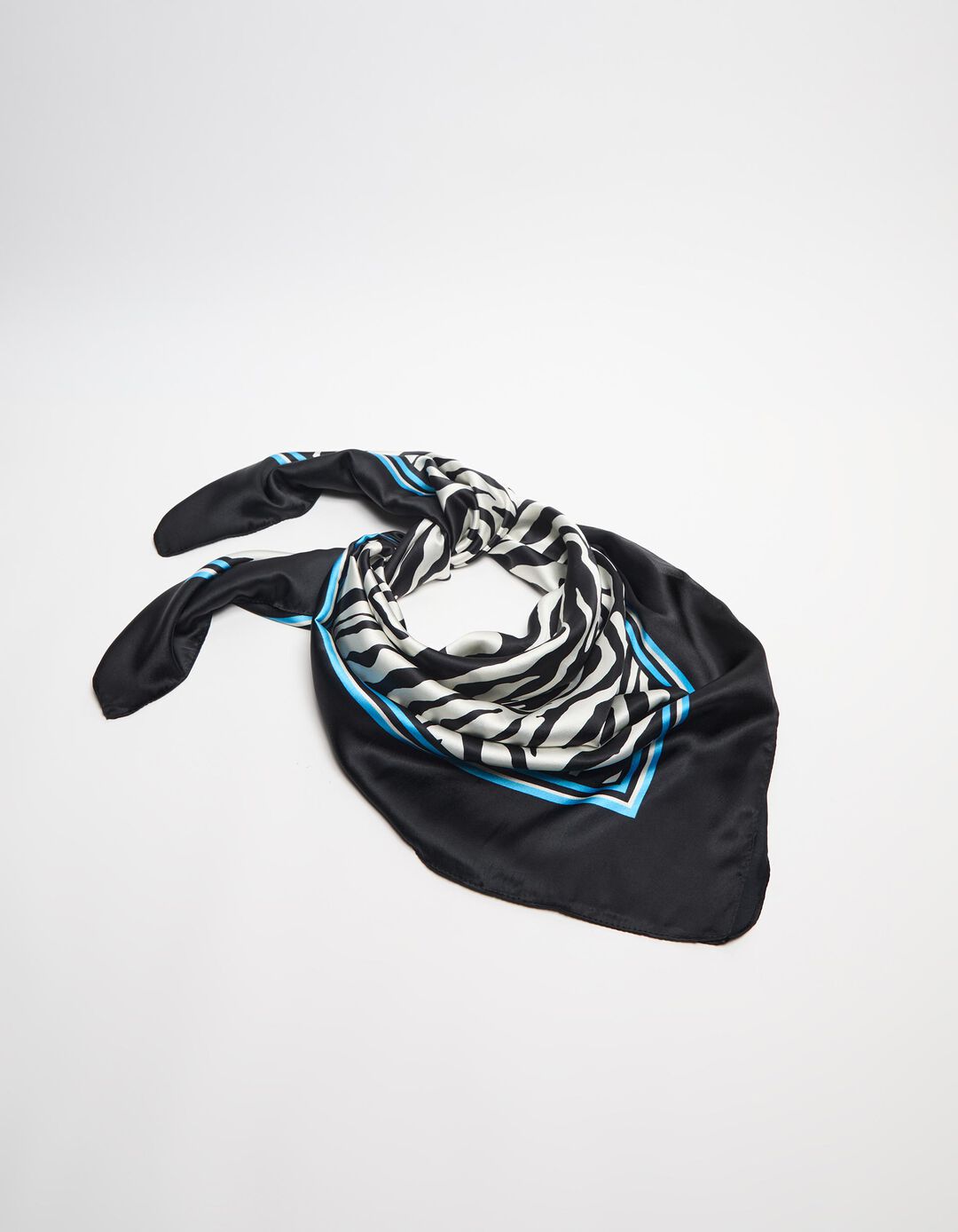 Lenço com padrão Zebra, Mulher