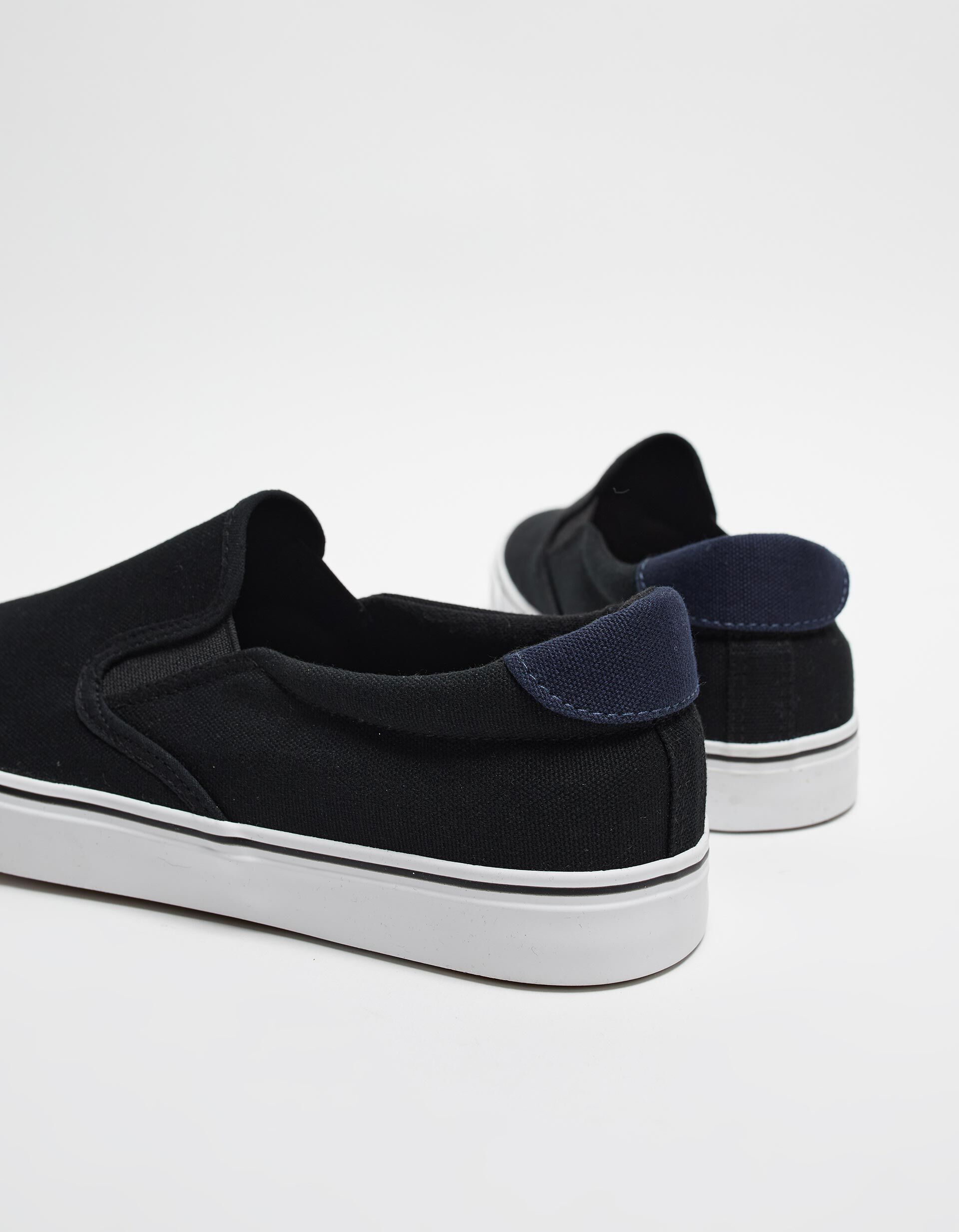 Comprar Online Sapatilhas 'Slip-on', Homem, Preto