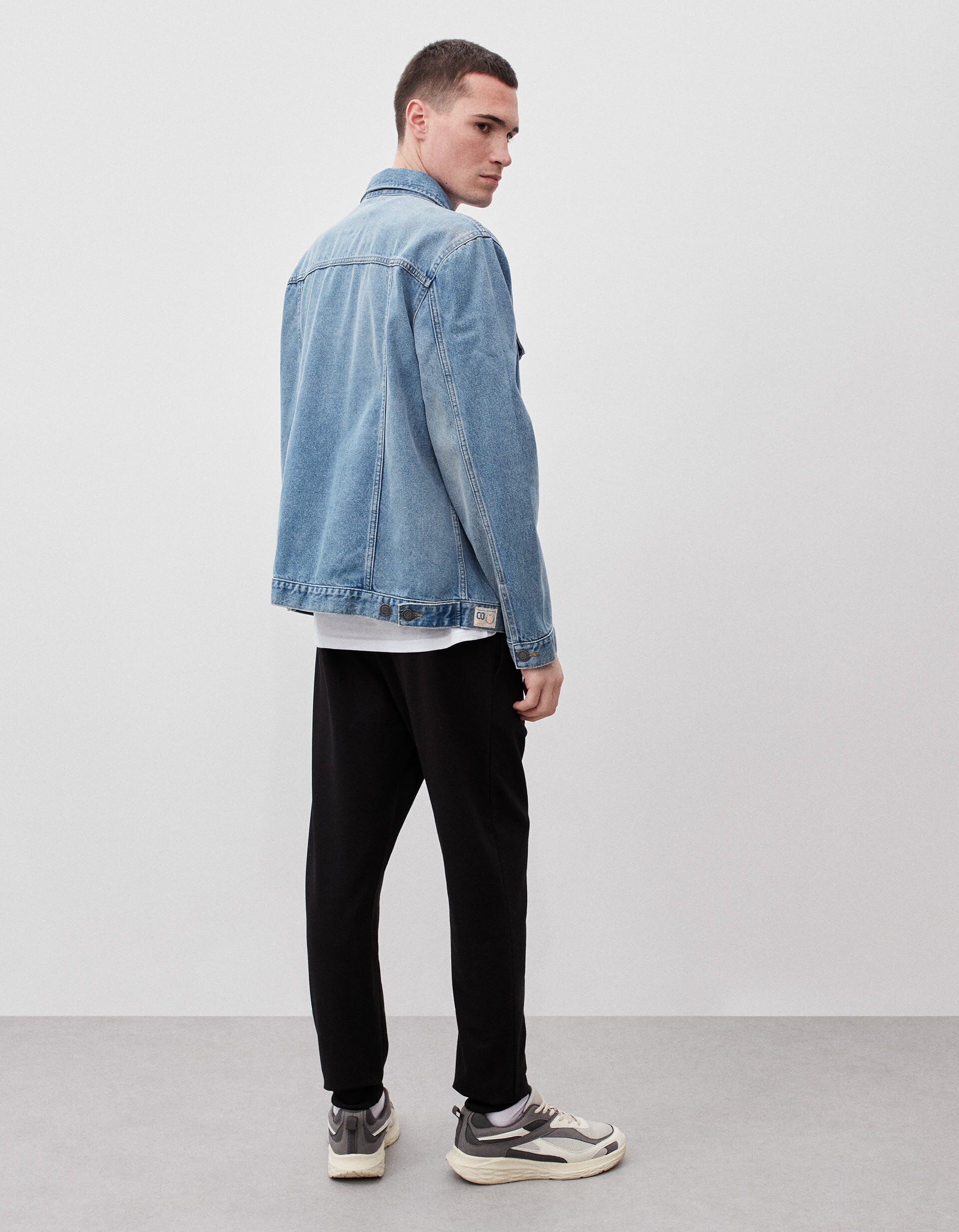 Comprar Online Cal&ccedil;as Jogging, Homem, Preto