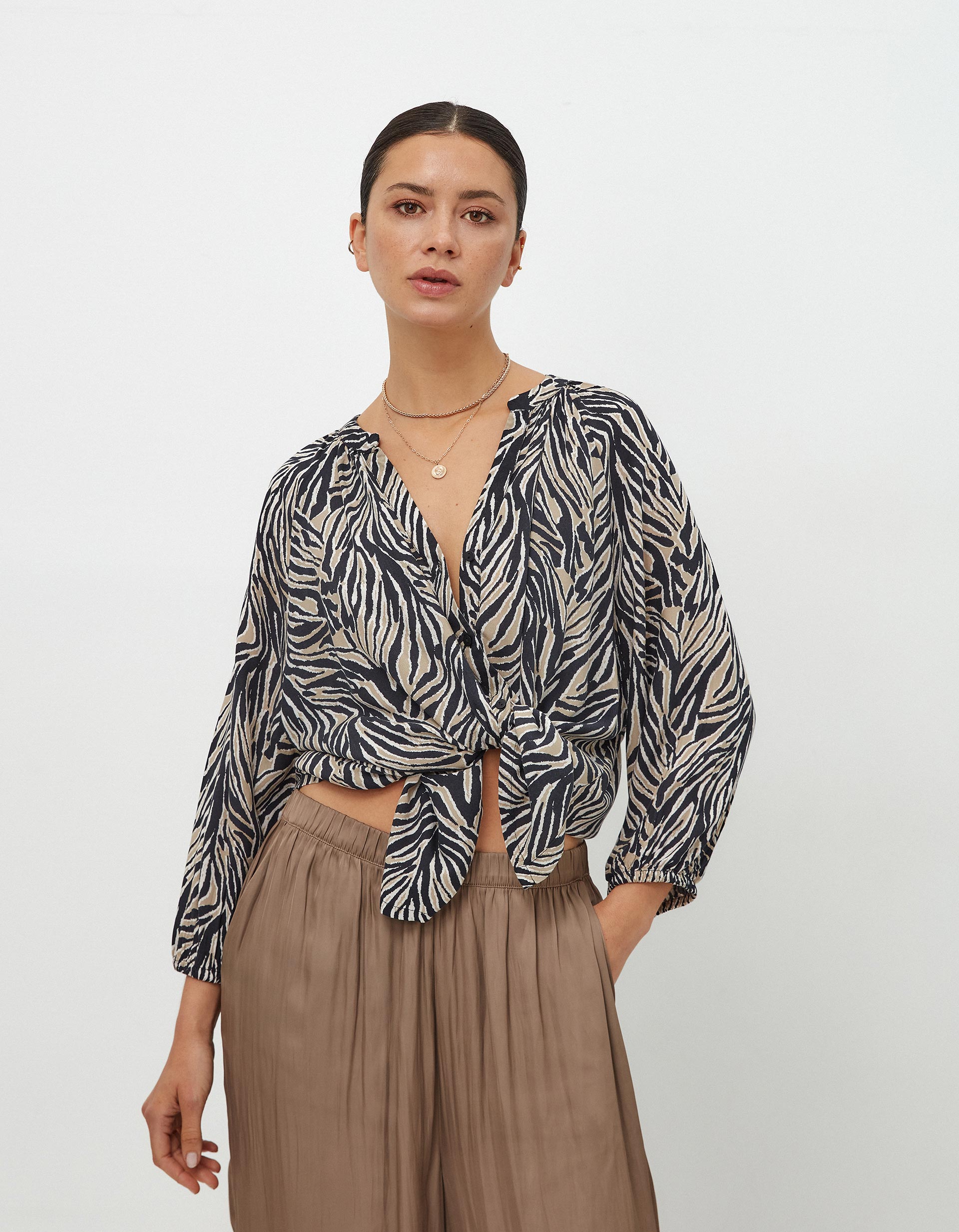 Blusa Estampada Decote em V, Mulher, Preto